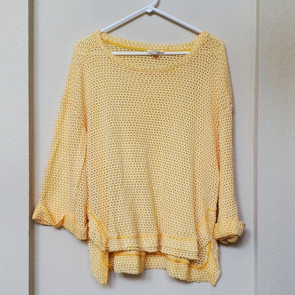 Umgee L/S Waffle Top.  Size Large